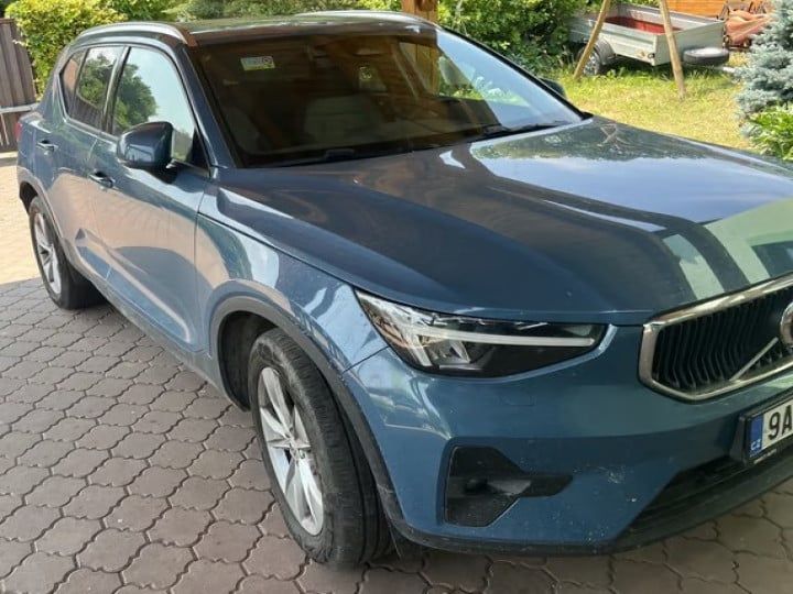 2023 Volvo XC40